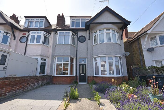 1 Bedroom Flat For Sale In Cornwall Gardens, Margate, Kent, CT9
