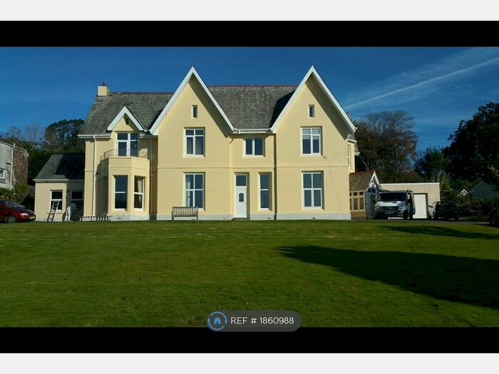 2 Bedroom Flat To Rent In Tremena Road, St Austell, PL25