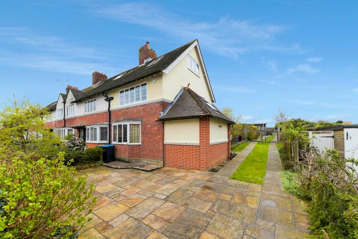 3 Bedroom Semi-Detached House To Rent In Salisbury Road, Godstone, RH9