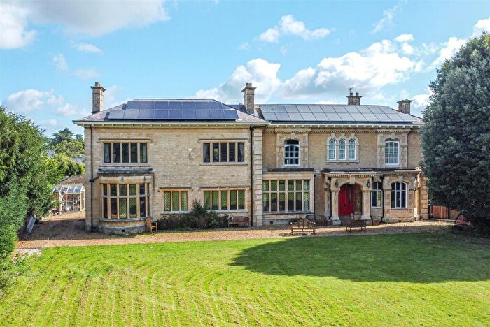 11 Bedroom Detached House For Sale In Poundfield Road, Potterspury, NN12