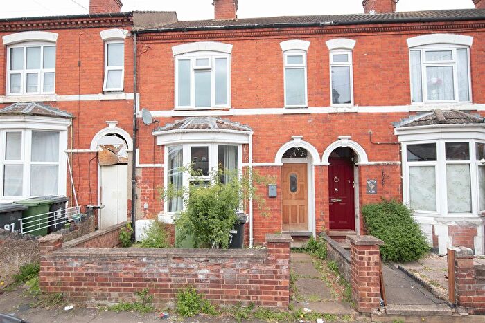 3 Bedroom Terraced House To Rent In Stanley Road, Wellingborough, NN8