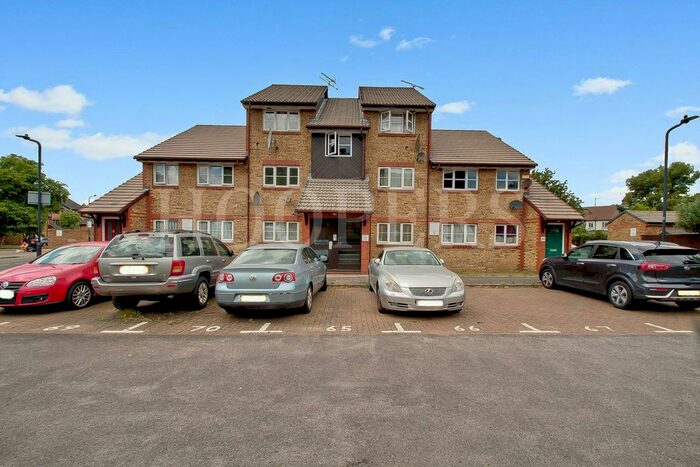 1 Bedroom Flat To Rent In Kingfisher Way, London, NW10