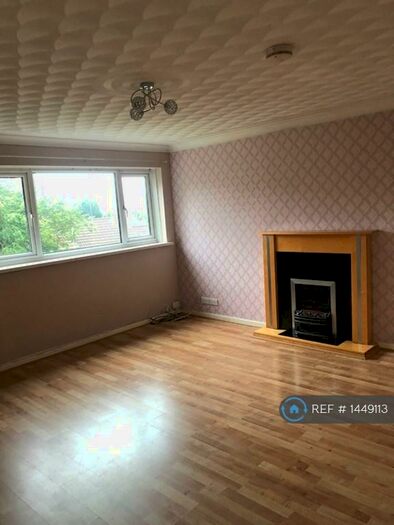 3 Bedroom Terraced House To Rent In The Hawthorns, Cardiff, CF23