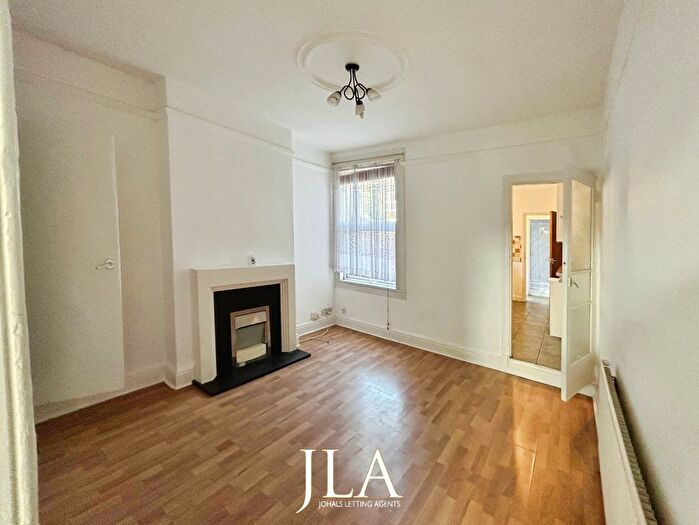3 Bedroom Terraced House To Rent In Bosworth Street, Leicester, LE3