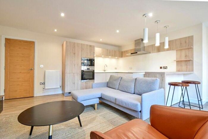 2 Bedroom Apartment To Rent In Archway Road, London, N6