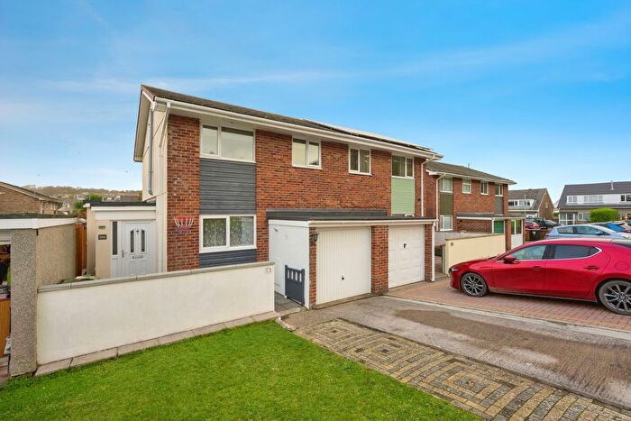 3 Bedroom Semi Detached House For Sale In Hogarth Close, Plymouth, Devon, PL9