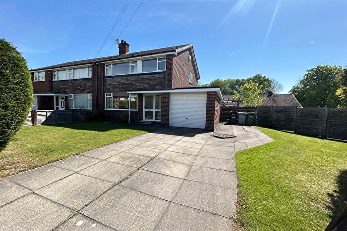 3 Bedroom Semi-Detached House For Sale In Shaw Drive, Knutsford, WA16