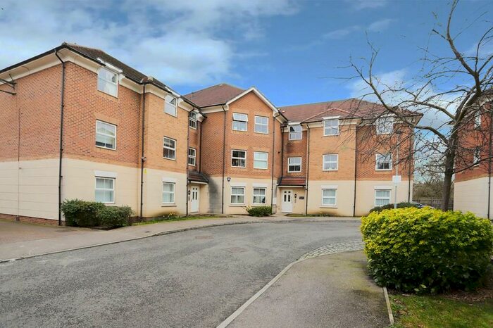 2 Bedroom Apartment To Rent In Gilson Place, Muswell Hill, N10