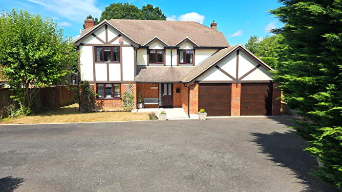 4 Bedroom Detached House For Sale In Oxford Road, Chieveley, Newbury, RG20
