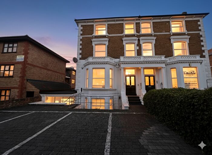 3 Bedroom Apartment For Sale In Crook Log House, Crook Log, Bexleyheath, Kent, DA6