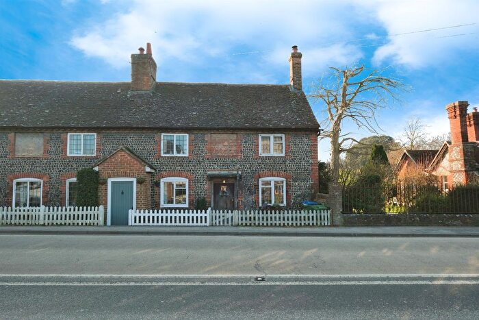 3 Bedroom End Of Terrace House For Sale In The Street, Offham, Lewes, BN7