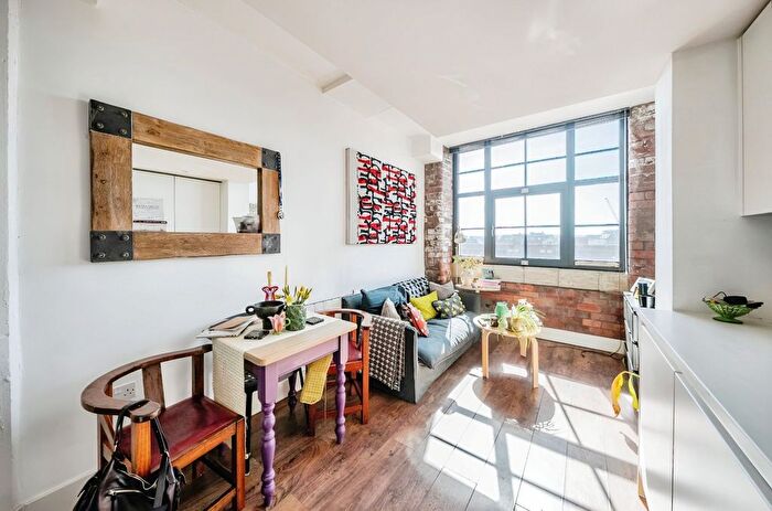 1 Bedroom Flat To Rent In New York Road, Leeds, West Yorkshire, LS2