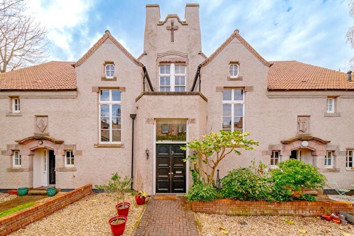 3 Bedroom Apartment For Sale In Falcon Lane, Morningside, Edinburgh, EH10