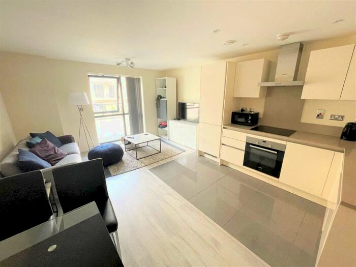 1 Bedroom Apartment To Rent In Inglis Way, Mill Hill, NW7