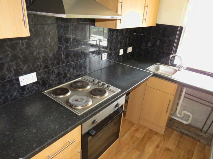 1 Bedroom Flat To Rent In Wheatley Lane, Halifax, HX3