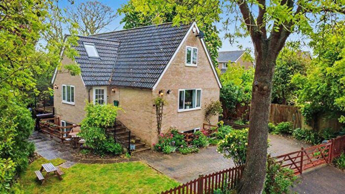 4 Bedroom Detached House For Sale In Dells Close, Great Gidding, PE28