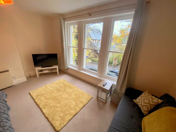 1 Bedroom Flat To Rent In Christchurch Road, Winchester, SO23