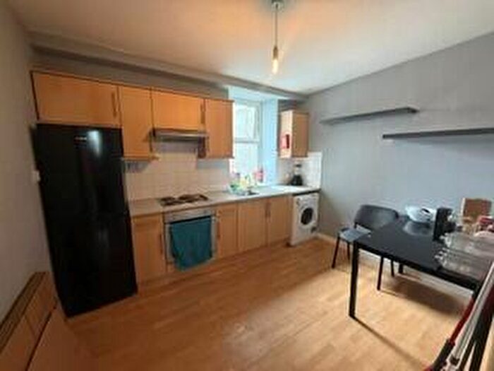 2 Bedroom Flat To Rent In Albert Road, Stoke, PL2