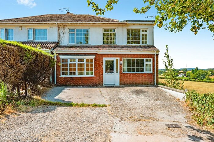 5 Bedroom Semi-detached House For Sale In Running Hills, Rugeley, WS15