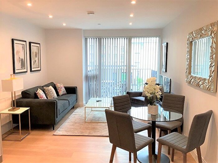 1 Bedroom Flat To Rent In Bakers Yard West, Carraway Street, Reading, RG1