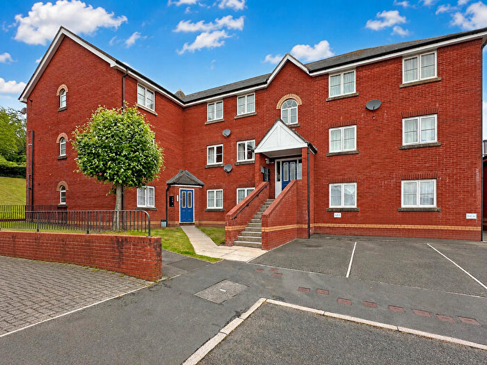 2 Bedroom Apartment For Sale In Lewis Crescent, Exeter, EX2