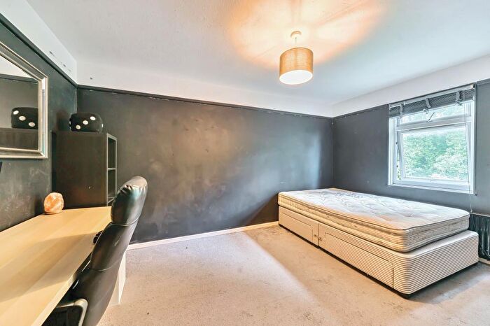 3 Bedroom Terraced House For Sale In Lane End, Buckinghamshire, HP14
