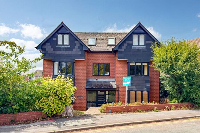 2 Bedroom Apartment For Sale In Ridgmont Road, St. Albans, Hertfordshire, AL1