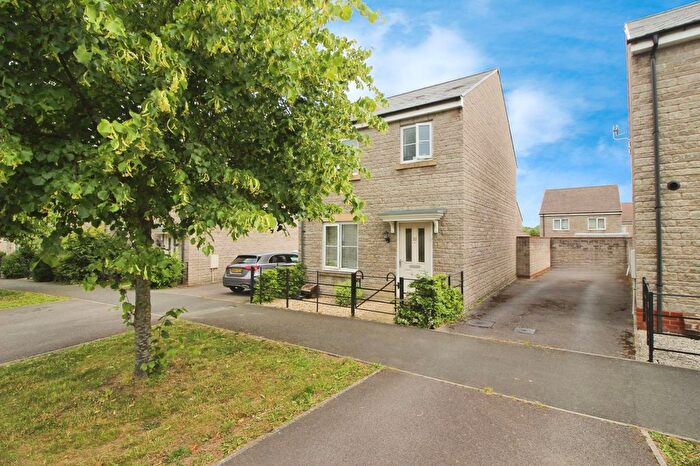 3 Bedroom Detached House To Rent In Cowleaze, Purton, SN5