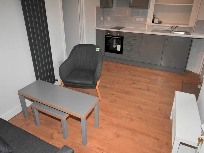 1 Bedroom Flat To Rent In St James Crescent, Uplands, Swansea, SA1