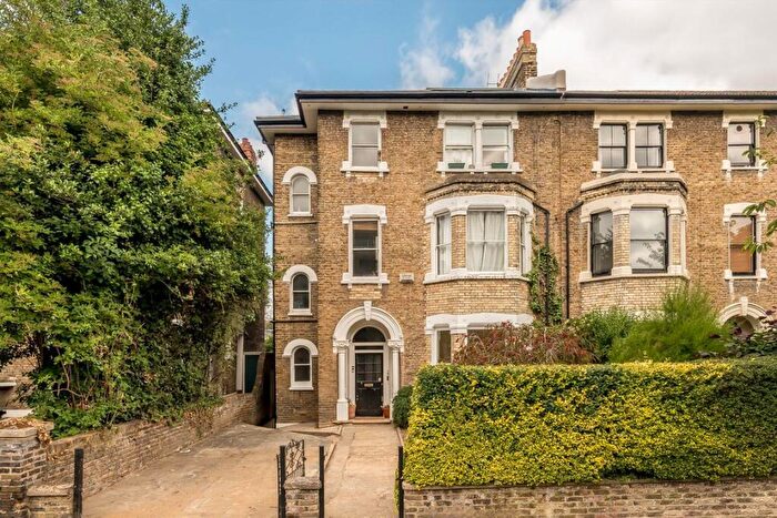 3 Bedroom Flat To Rent In Breakspears Road, Brockley, SE4