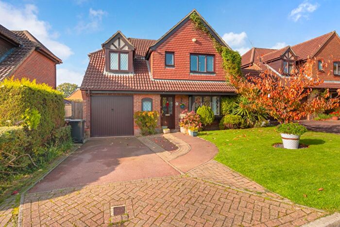 4 Bedroom Detached House For Sale In Bay Tree Close, Heathfield, TN21
