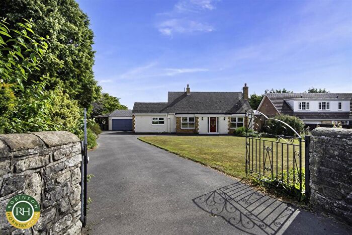 3 Bedroom Detached House For Sale In Church Lane, Marr, Doncaster, DN5