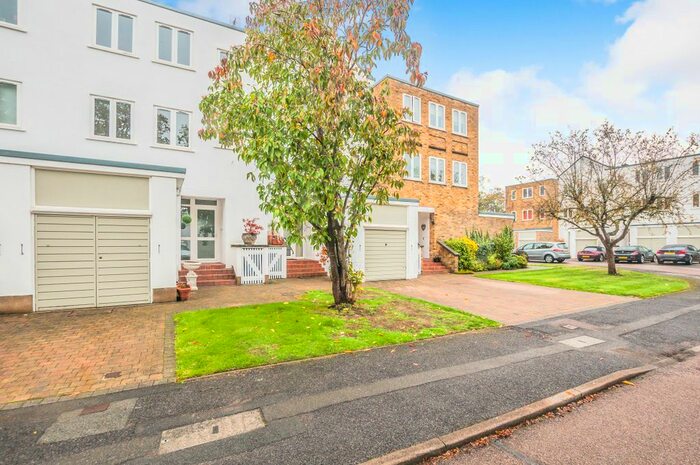 3 Bedroom Town House To Rent In Braybank, Bray, Maidenhead, SL6