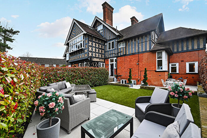 3 Bedroom Apartment For Sale In Gordon Avenue, Stanmore, HA7