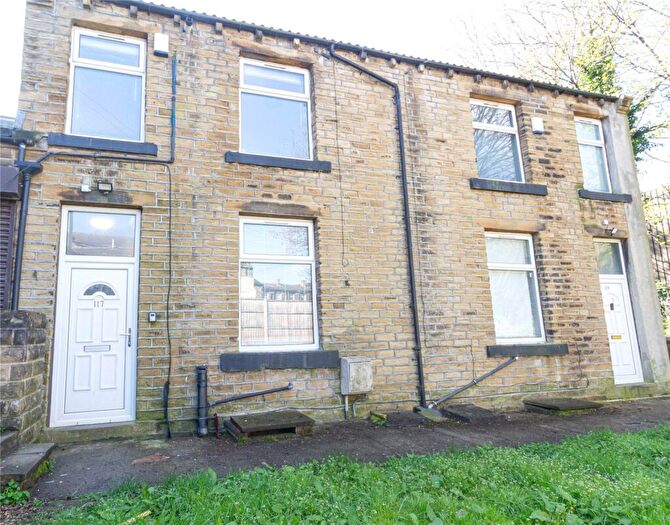 2 Bedroom Terraced House To Rent In Bradford Road, Huddersfield, West Yorkshire, HD1