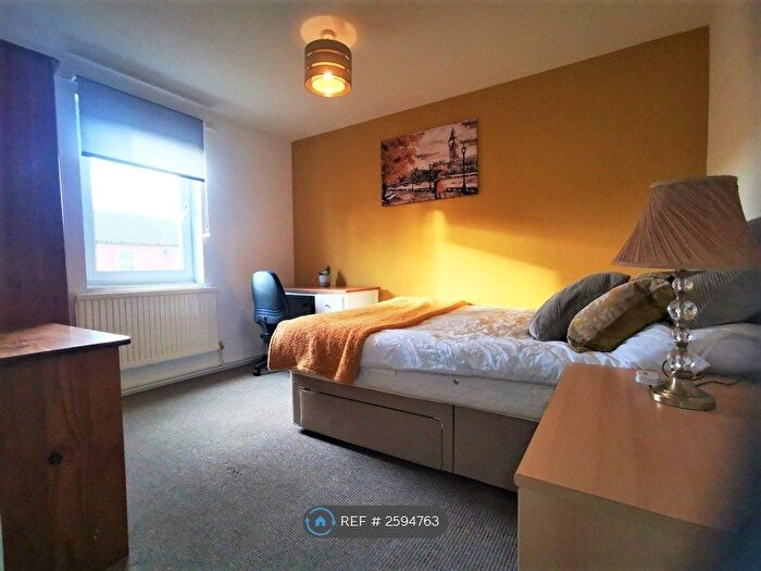 2 Bedroom Flat To Rent In Consul Court, Cambridge, CB4
