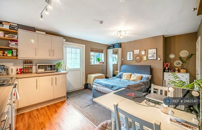 Studio To Rent In Stanley Road, Oxford, OX4