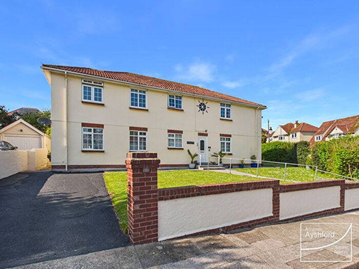 2 Bedroom Flat For Sale In Laura Court, Laura Grove, Preston, TQ3