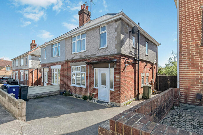 1 Bedroom Flat To Rent In Albert Road, Poole, Dorset, BH12