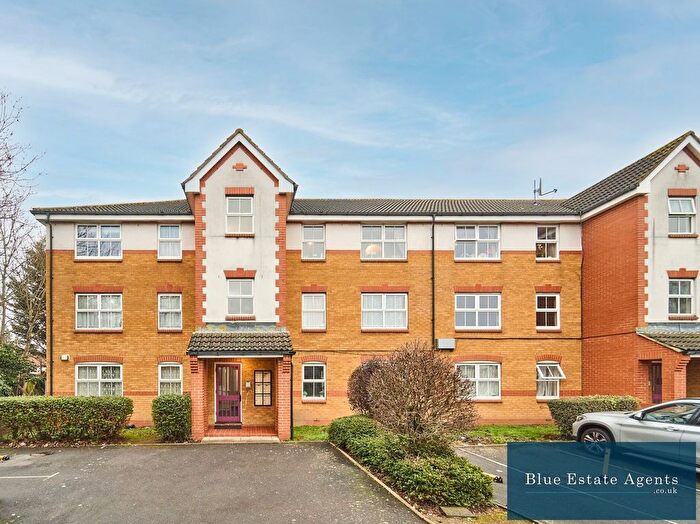 2 Bedroom Flat For Sale In Old Park Mews, Hounslow, TW5