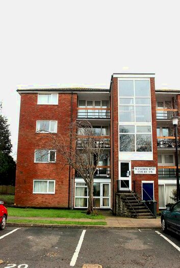 3 Bedroom Flat To Rent In Chidham Close, Havant, PO9
