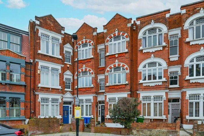 2 Bedroom Flat To Rent In Stanlake Road, Shepherd's Bush, London, W12