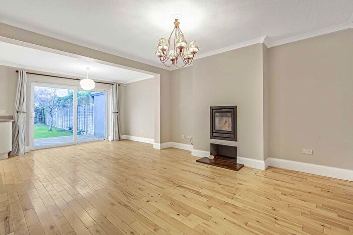 4 Bedroom Terraced House To Rent In Sixth Cross Road, Twickenham, TW2