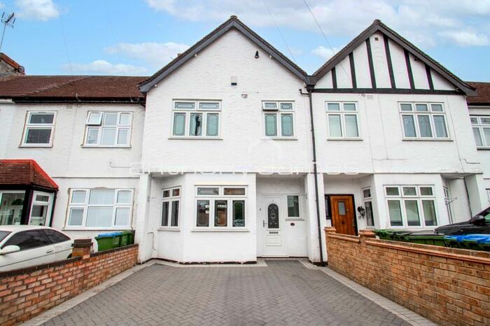 4 Bedroom Terraced House To Rent In Villacourt Road, London, SE18