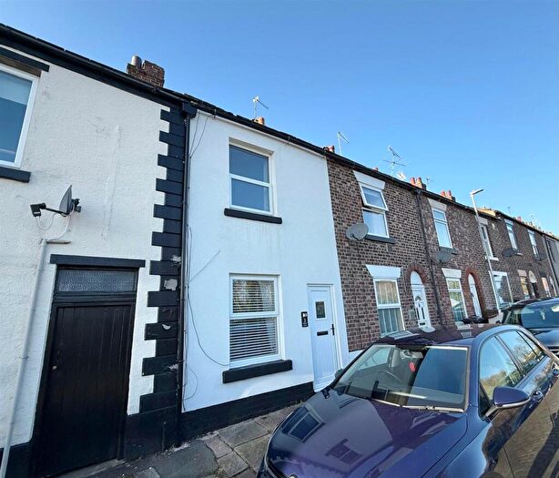 2 Bedroom Terraced House For Sale In Station Street, Macclesfield, SK10