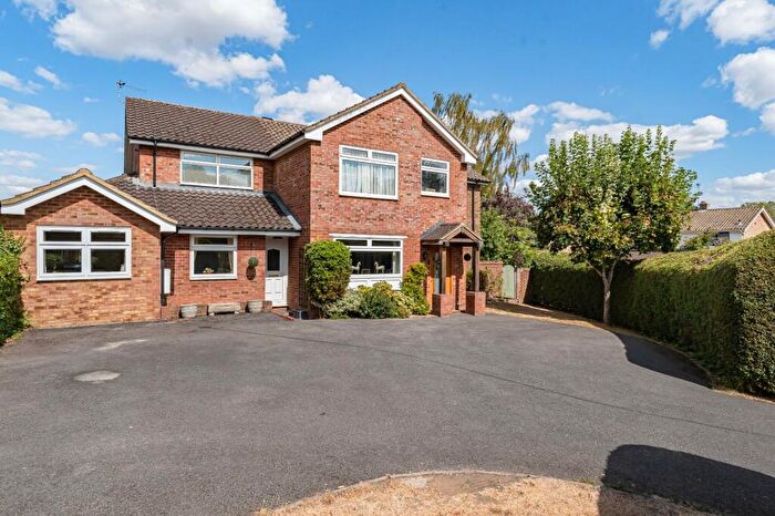 4 Bedroom Detached House For Sale In Pound Lane, Marlow, Buckinghamshire, SL7