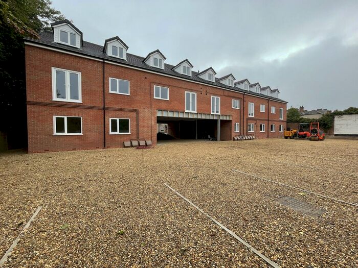 2 Bedroom Apartment To Rent In Avenue Road, Rugby, CV21