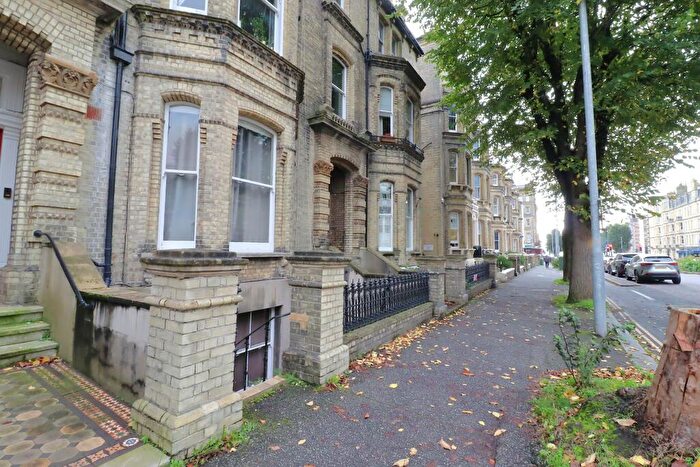 1 Bedroom Flat To Rent In The Drive, Hove, East Sussex, BN3