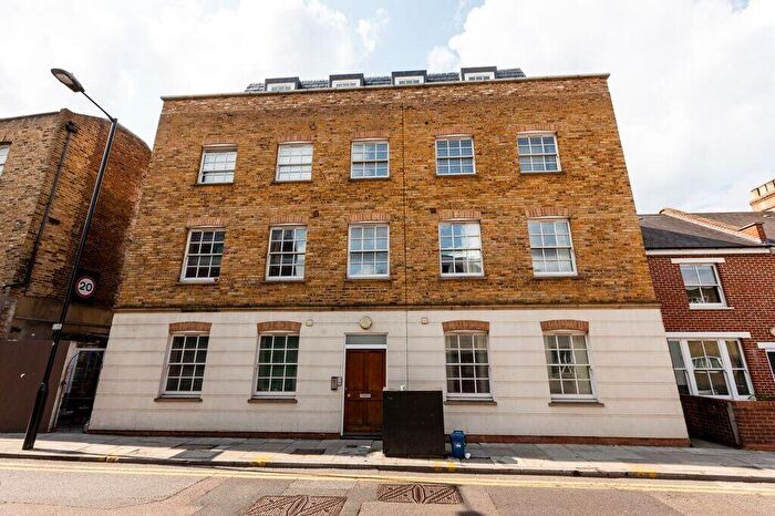 2 Bedroom Apartment To Rent In Lordship Road, London, N16