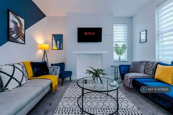 3 Bedroom End Of Terrace House To Rent In Droylsden Road, Audenshaw, Manchester, M34